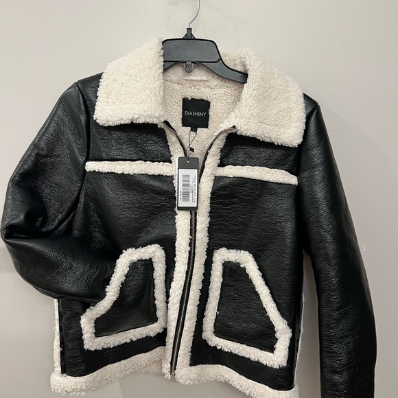 New woman’s winter jacket size large - Picture 4 of 10